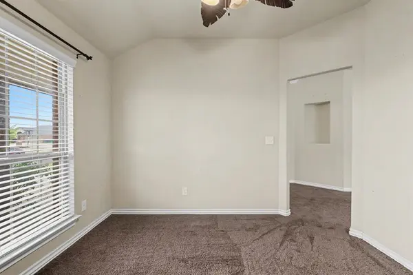 9505 Timberwind LN, Yukon, OK 73099