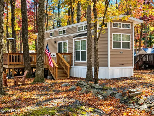 161 Bobcat DR, Milford, PA 18337
