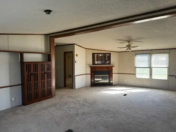 23067 Kiowa RD, Parsons, KS 67342