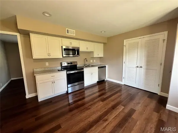 1 Maple Hills Townhouse DR, Warrenton, MO 63383
