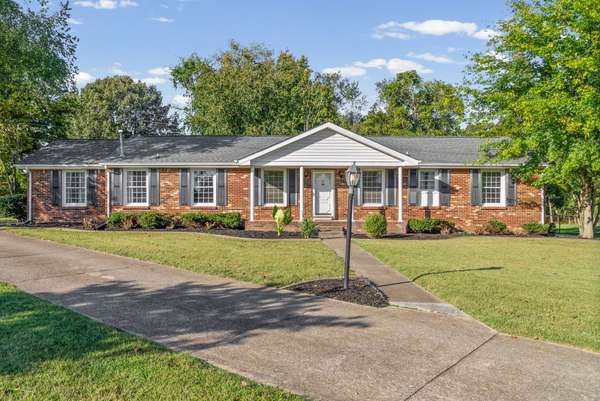 355 Kimbrough Rd, Clarksville, TN 37043