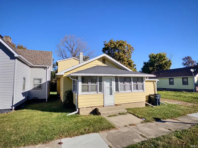 1414 E Highland AVE, Muncie, IN 47303