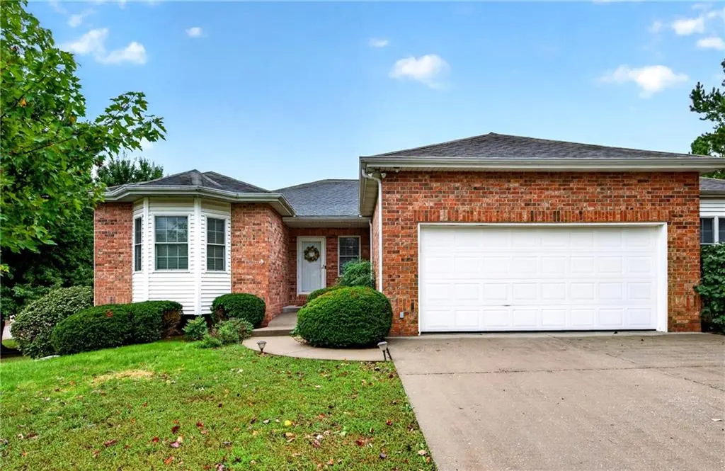 623 Carriage CT, Nevada, MO 64772