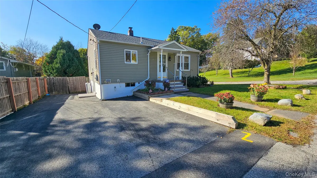 41 Birdsall AVE, Marlboro, NY 12542