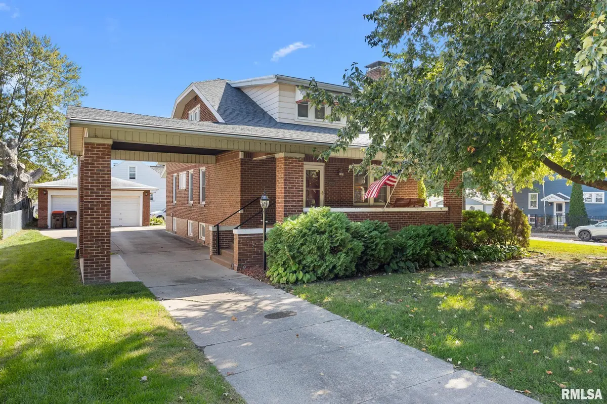 3202 N SHERIDAN RD, Peoria, IL 61604