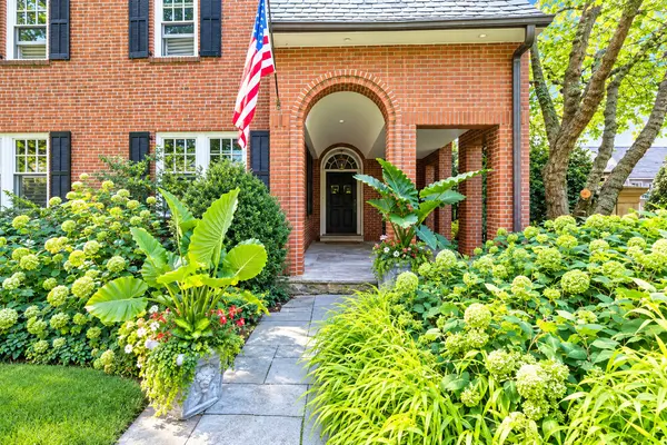 311 W Cuttriss ST, Park Ridge, IL 60068