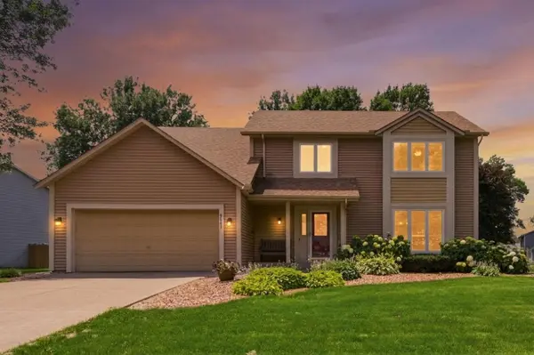 9643 Polaris LN N, Maple Grove, MN 55369