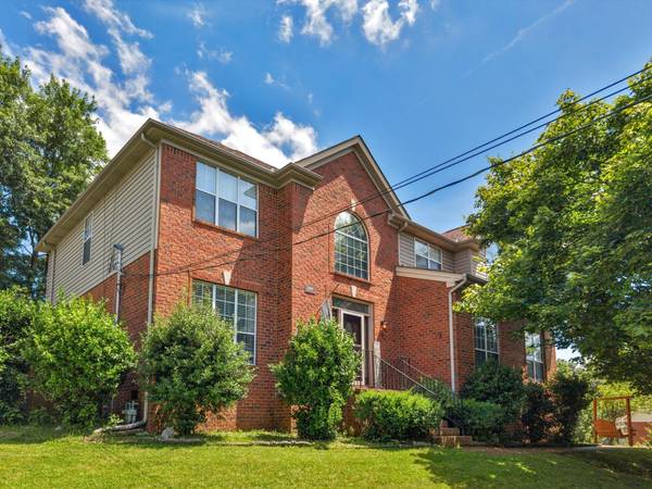 2601 Windsor Ln, Old Hickory, TN 37138