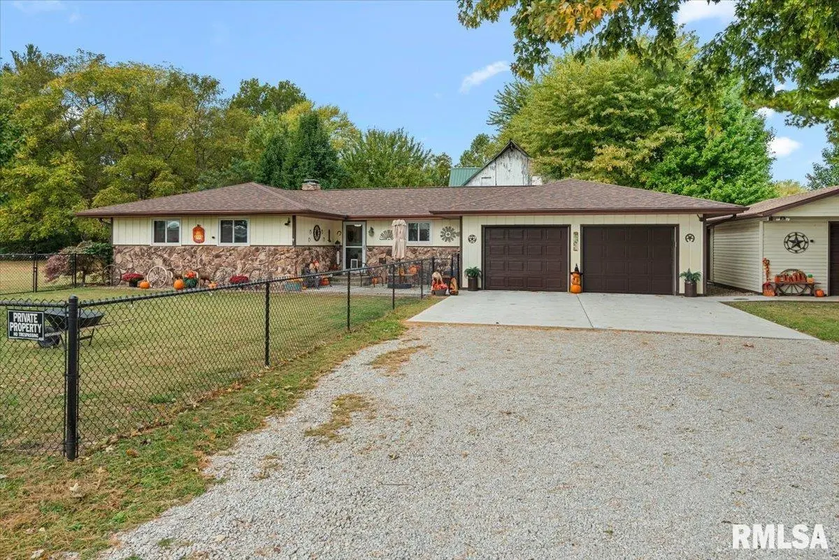 7 WASHINGTON CT, Edinburg, IL 62531