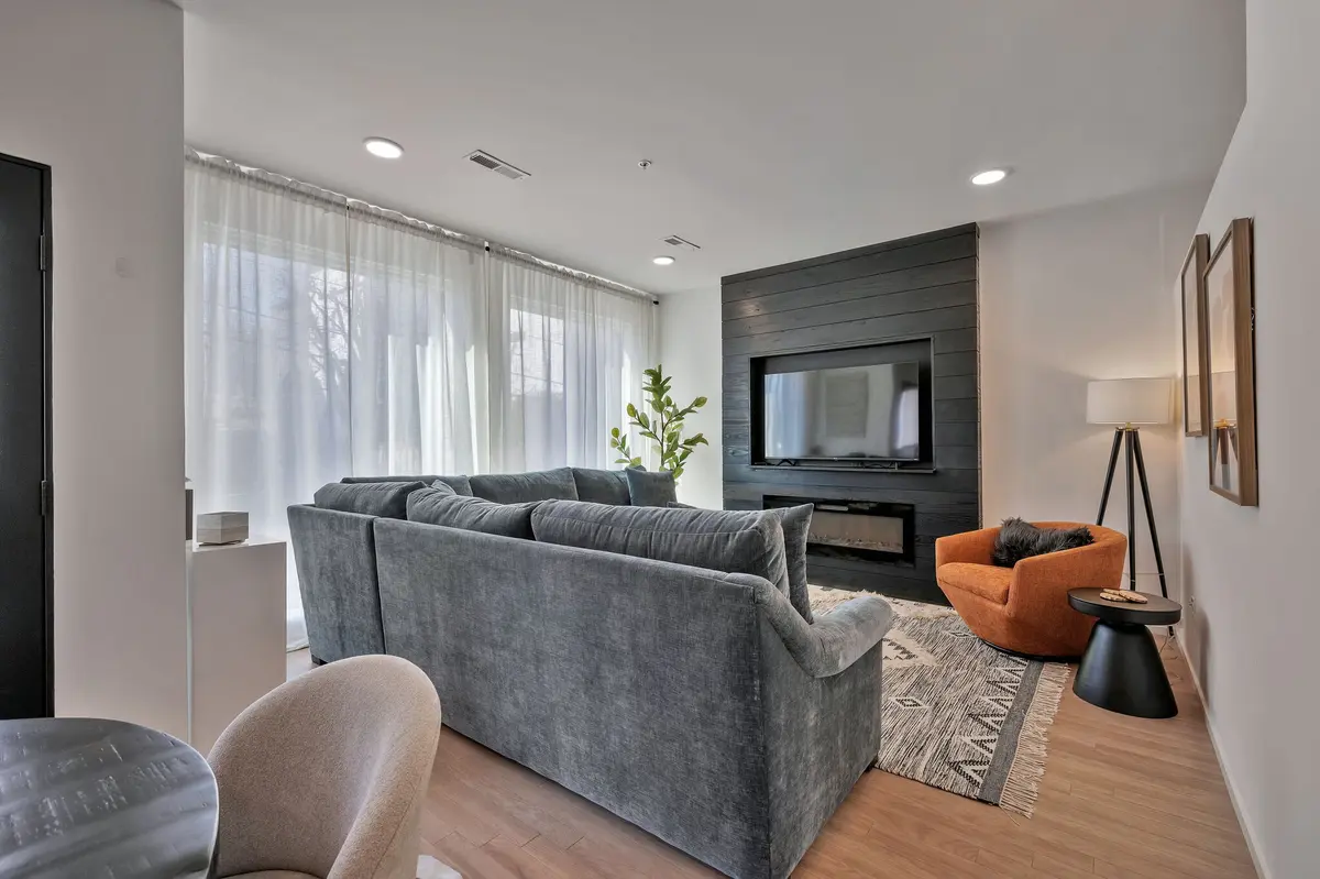 806 Olympic St #205, Nashville, TN 37203
