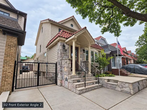 7905 Woodhaven BLVD, Glendale, NY 11385