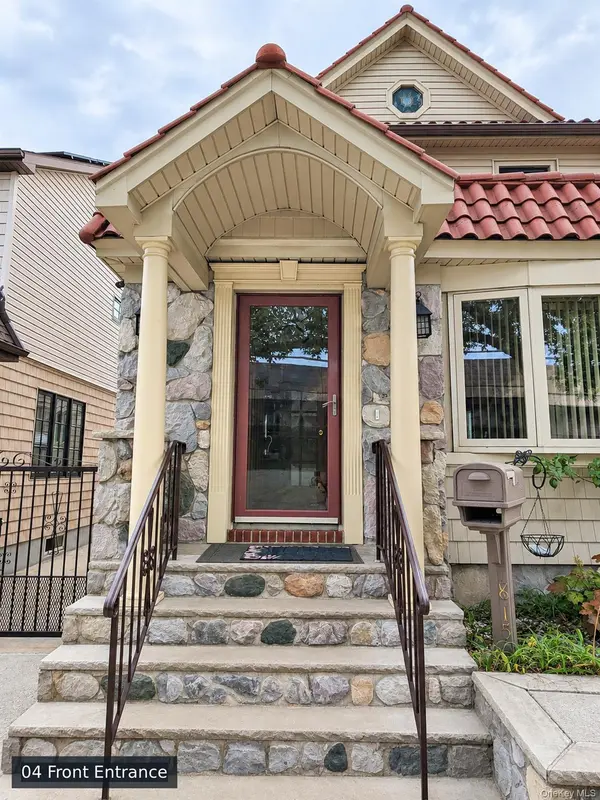 7905 Woodhaven BLVD, Glendale, NY 11385