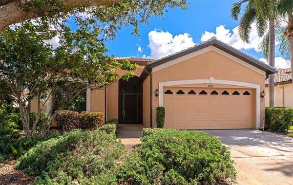 8013 STIRLING FALLS CIR, Sarasota, FL 34243