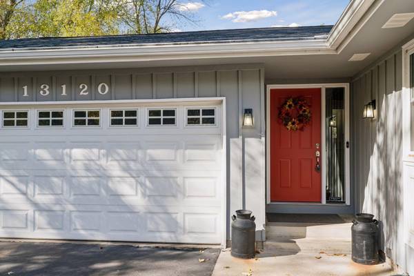 13120 Thomas AVE S, Burnsville, MN 55337