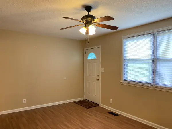 414 N Magnolia Dr, Clarksville, TN 37042