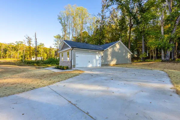 203 Crepe Myrtle Drive, Dickson, TN 37055