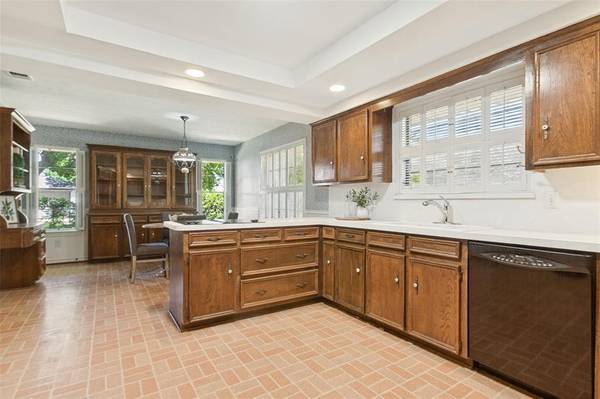 915 Grinnell Drive, Richardson, TX 75081