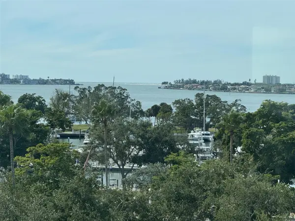 33 S GULFSTREAM AVE #702, Sarasota, FL 34236