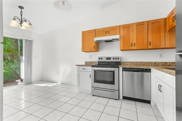 6479 ROYAL WOODS DR, Fort Myers, FL 33908