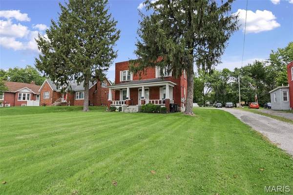 109 S 27th ST, Belleville, IL 62226