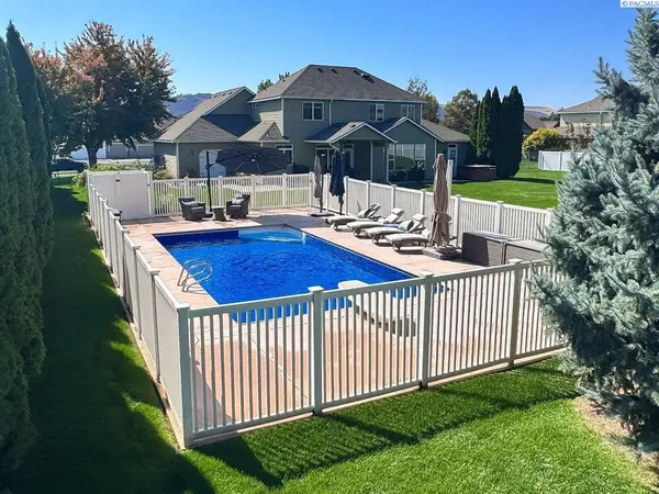 103512 Nicole Dr, Kennewick, WA 99338