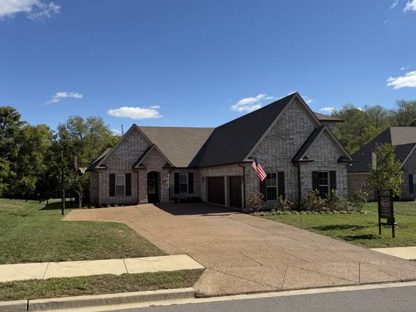 968 Luxborough Dr, Hendersonville, TN 37075