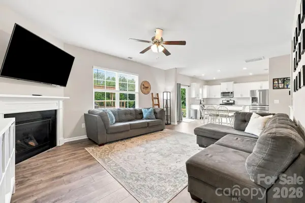 6826 Bellawood DR #51, Trinity, NC 27370