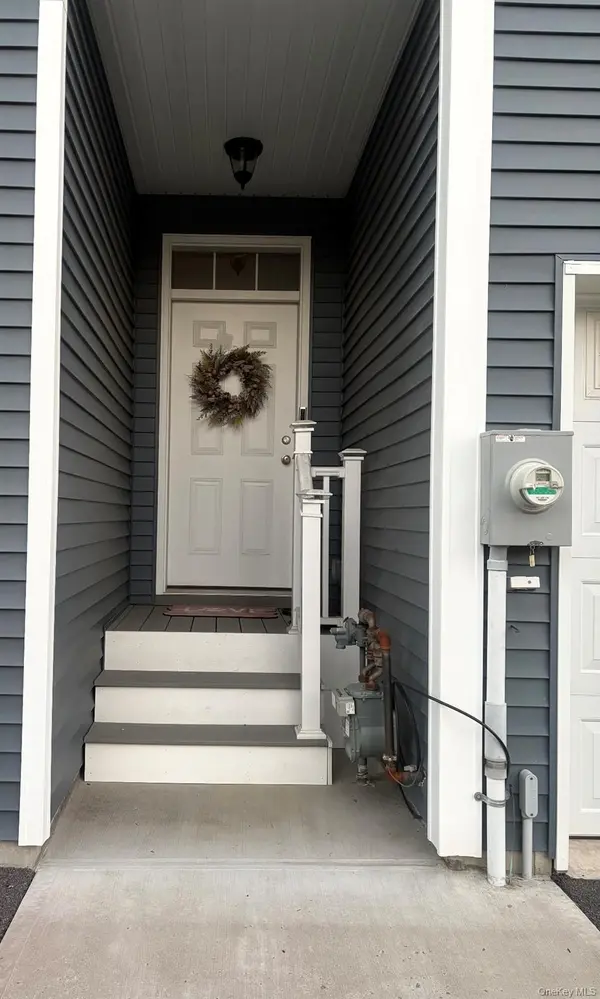 83 Anthony ST, Middletown, NY 10940