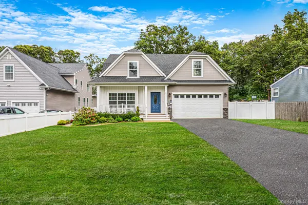 205 Kohr RD, Kings Park, NY 11754