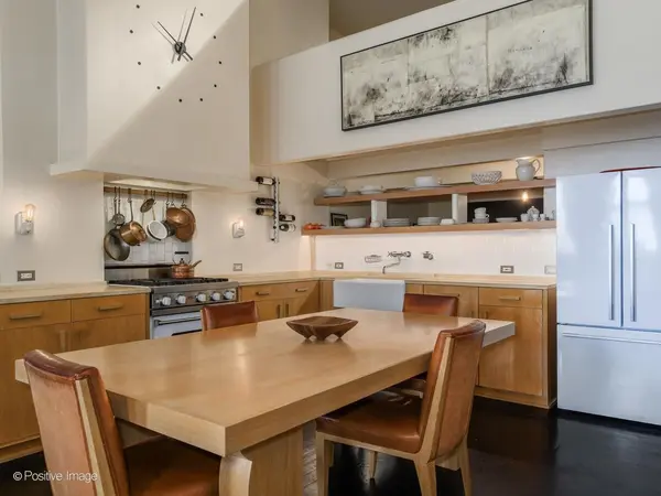 758 N Larrabee ST #415, Chicago, IL 60654