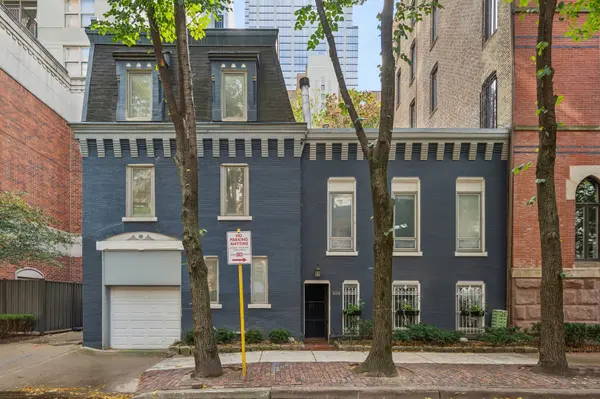 29 W Chestnut ST #5A, Chicago, IL 60610