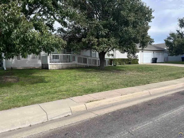 1600 SW 72nd Pl, Topeka, KS 66619