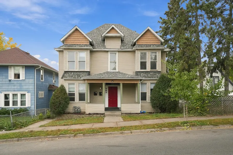 669 Case AVE, Saint Paul, MN 55106