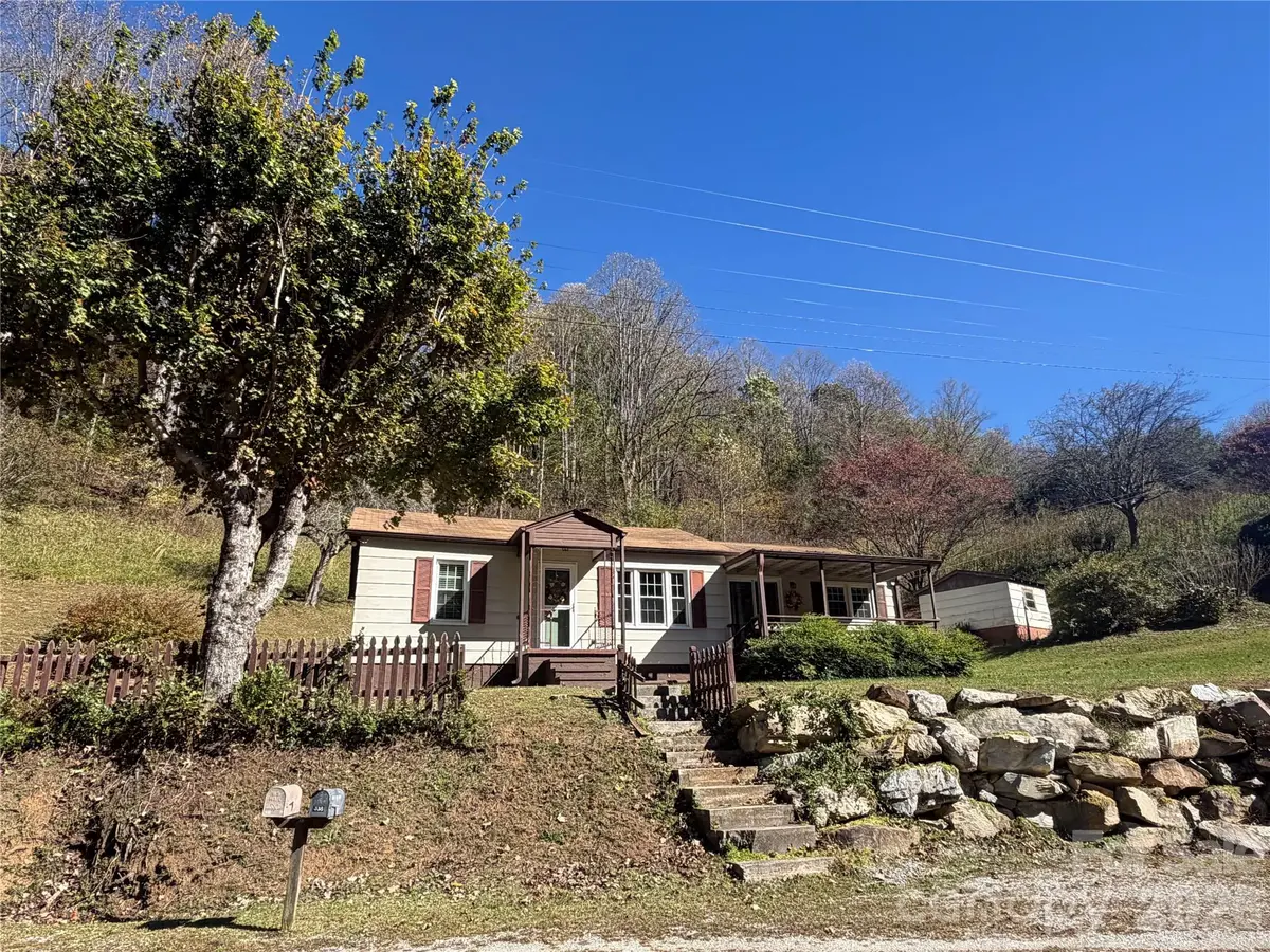 338 Sweet Creek RD, Bakersville, NC 28705