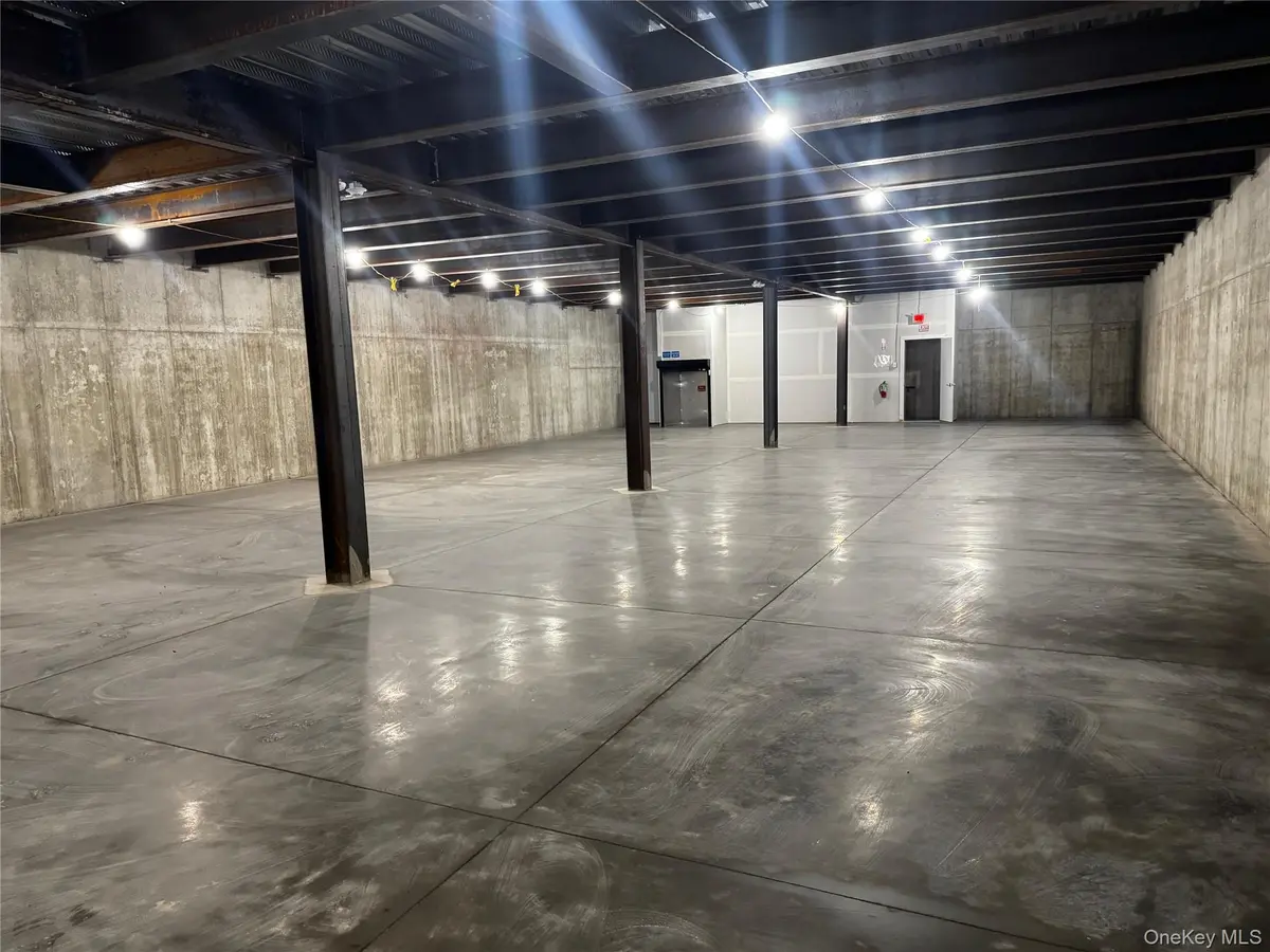 1033 State Route 17M, Monroe, NY 10950