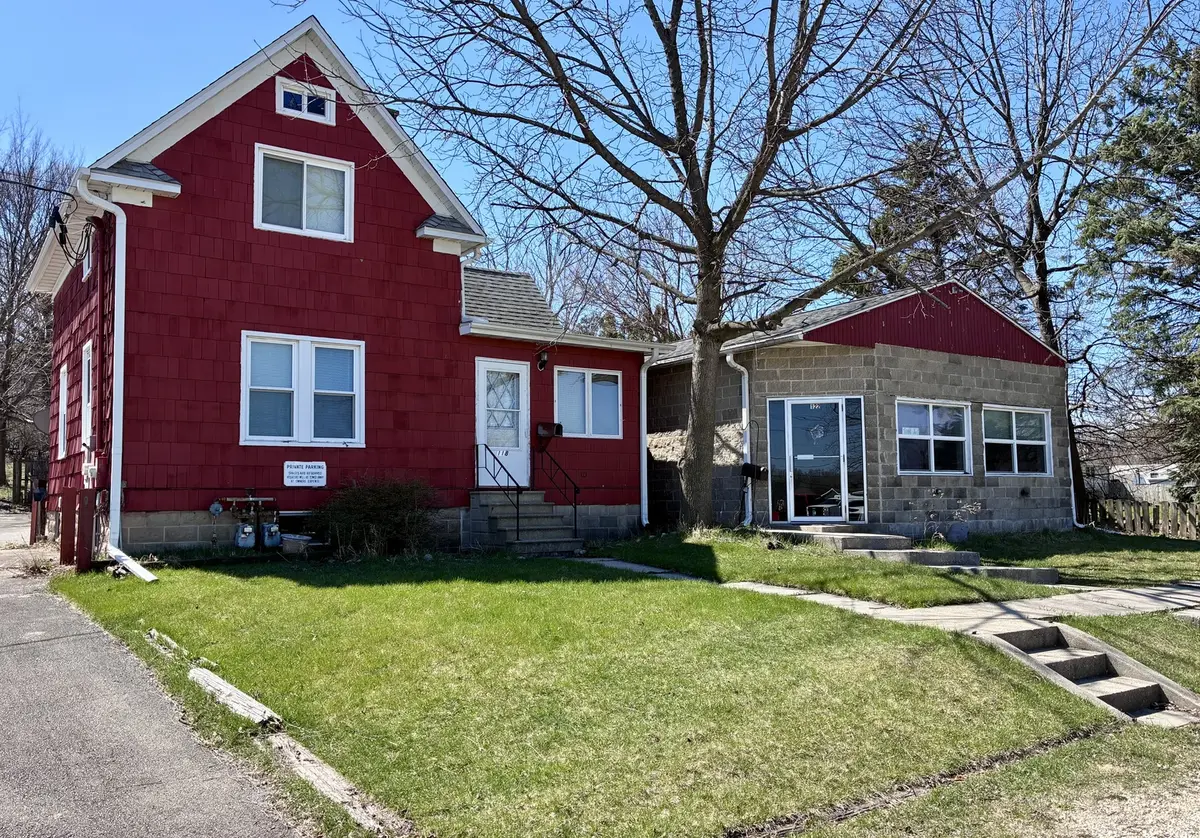 118-122 W Page ST, Sycamore, IL 60178