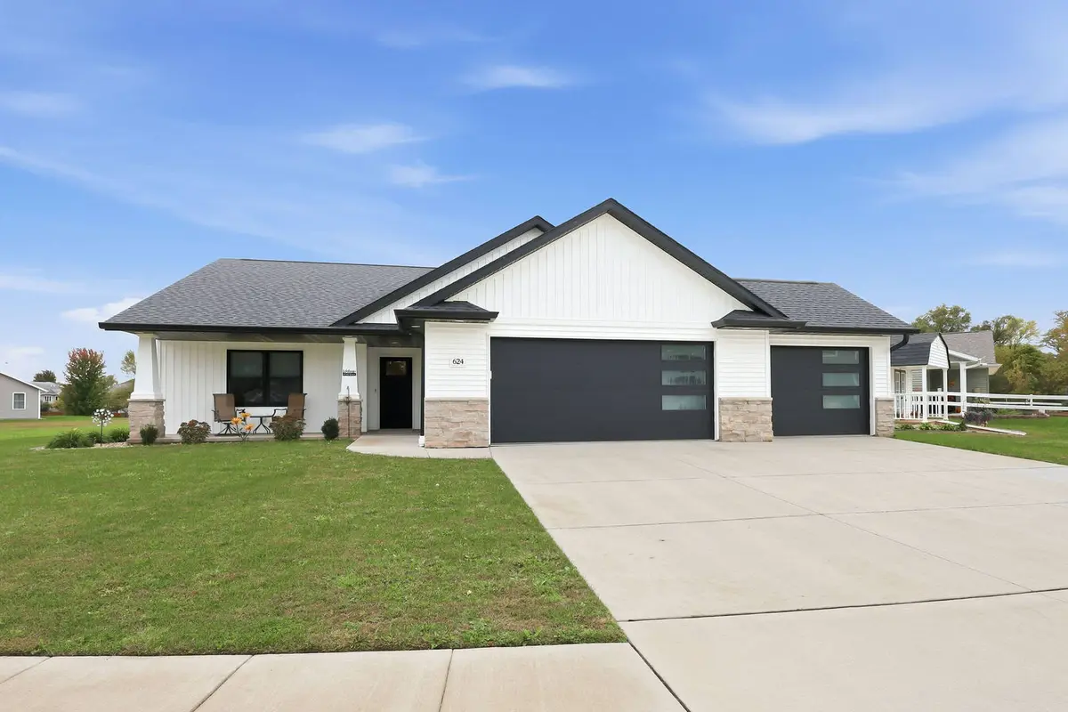 624 Rock Point RD, Colona, IL 61241