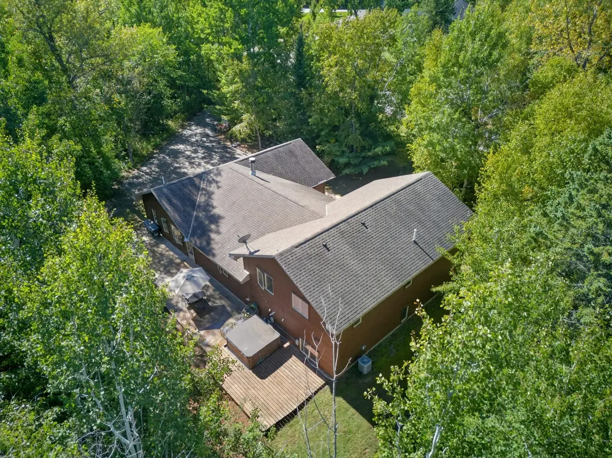 112 Bay RD, Coleraine, MN 55722