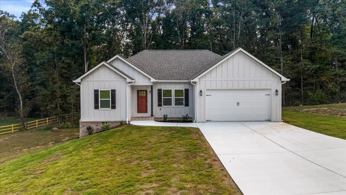 125 County Road 155, Riceville, TN 37370