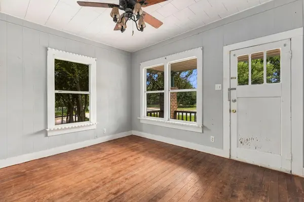 508 Sloan ST, Taylor, TX 76574