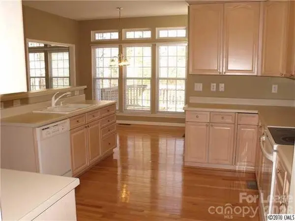 1045 Muirfield DR, Mooresville, NC 28115