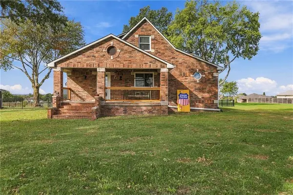 981 S 9th ST, Odessa, MO 64076