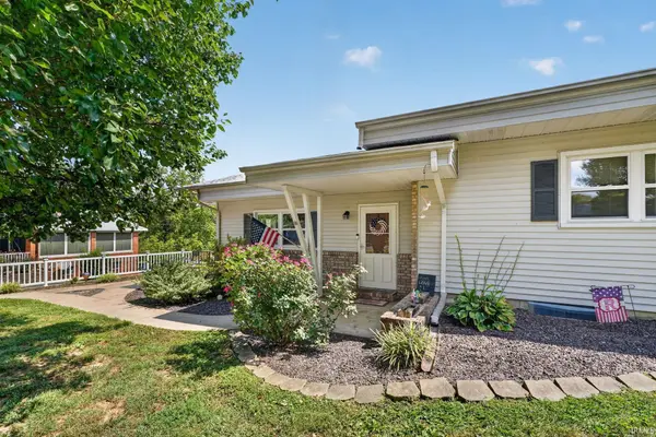 39 Lambert DR, Mount Carmel, IL 62863