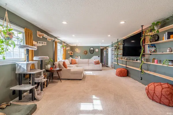 616 E 350 RD, Wabash, IN 46992-9159