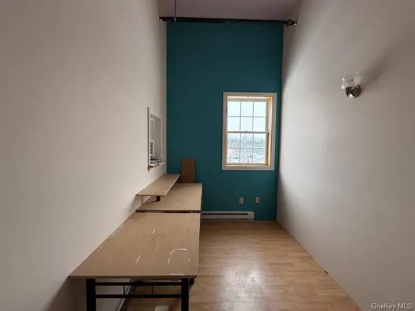 6 Depot ST #206, Washingtonville, NY 10992