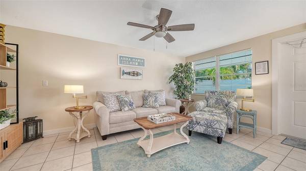 212 66TH ST, Holmes Beach, FL 34217