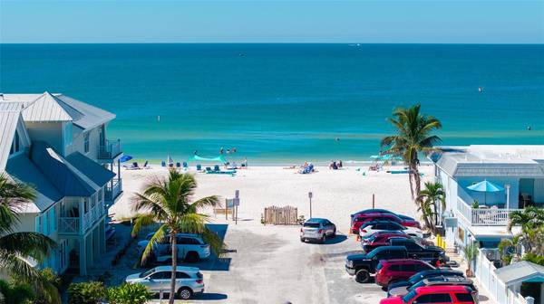 212 66TH ST, Holmes Beach, FL 34217