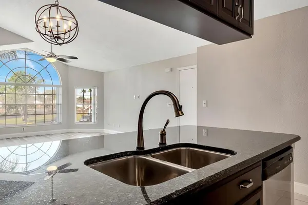 2452 SWEETWATER CLUB CIR #28, Kissimmee, FL 34746