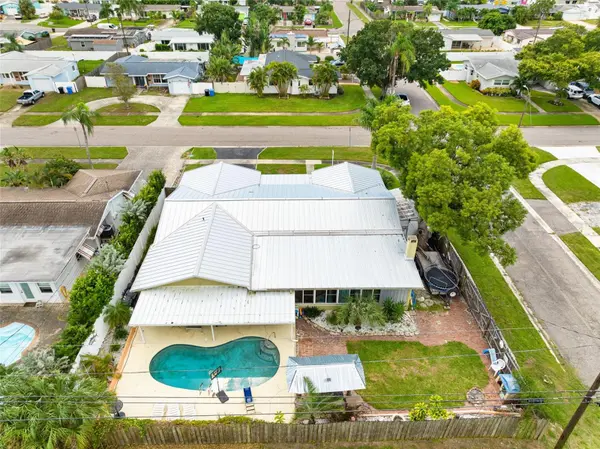 5893 34TH AVE N, St Petersburg, FL 33710