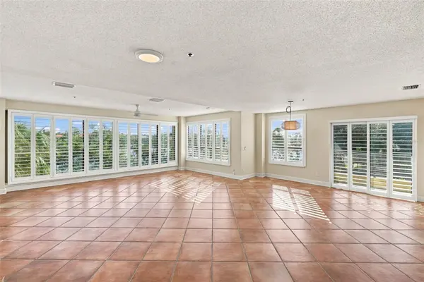 1 BARBADOS AVE #2D, Tampa, FL 33606